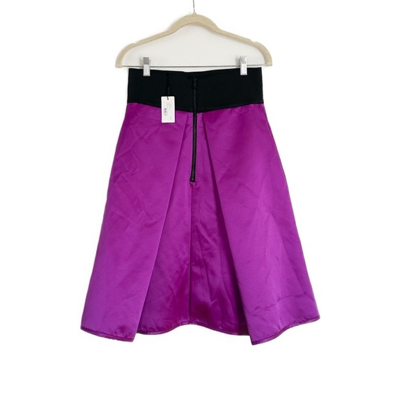 Milly Duchess Satin Tucked Skirt Raspberry Size 6 NWT - Picture 2 of 3